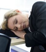 Каждый шестой  работник засыпает на рабочем месте