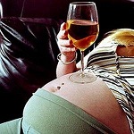18 процентов беременных женщин употребляют алкоголь на ранних стадиях беременности
